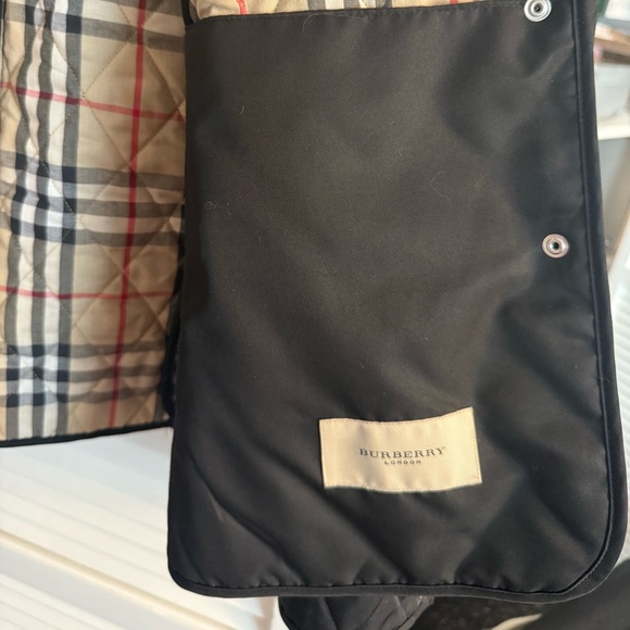 Burberry London Quilted Coat - Picture 6 of 7